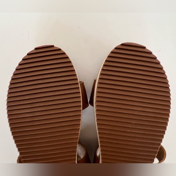 Nisolo Women's Leather Go-To Flatform Sandal 2.0 in Almond/Cream, size 9.5 - Picture 9 of 13